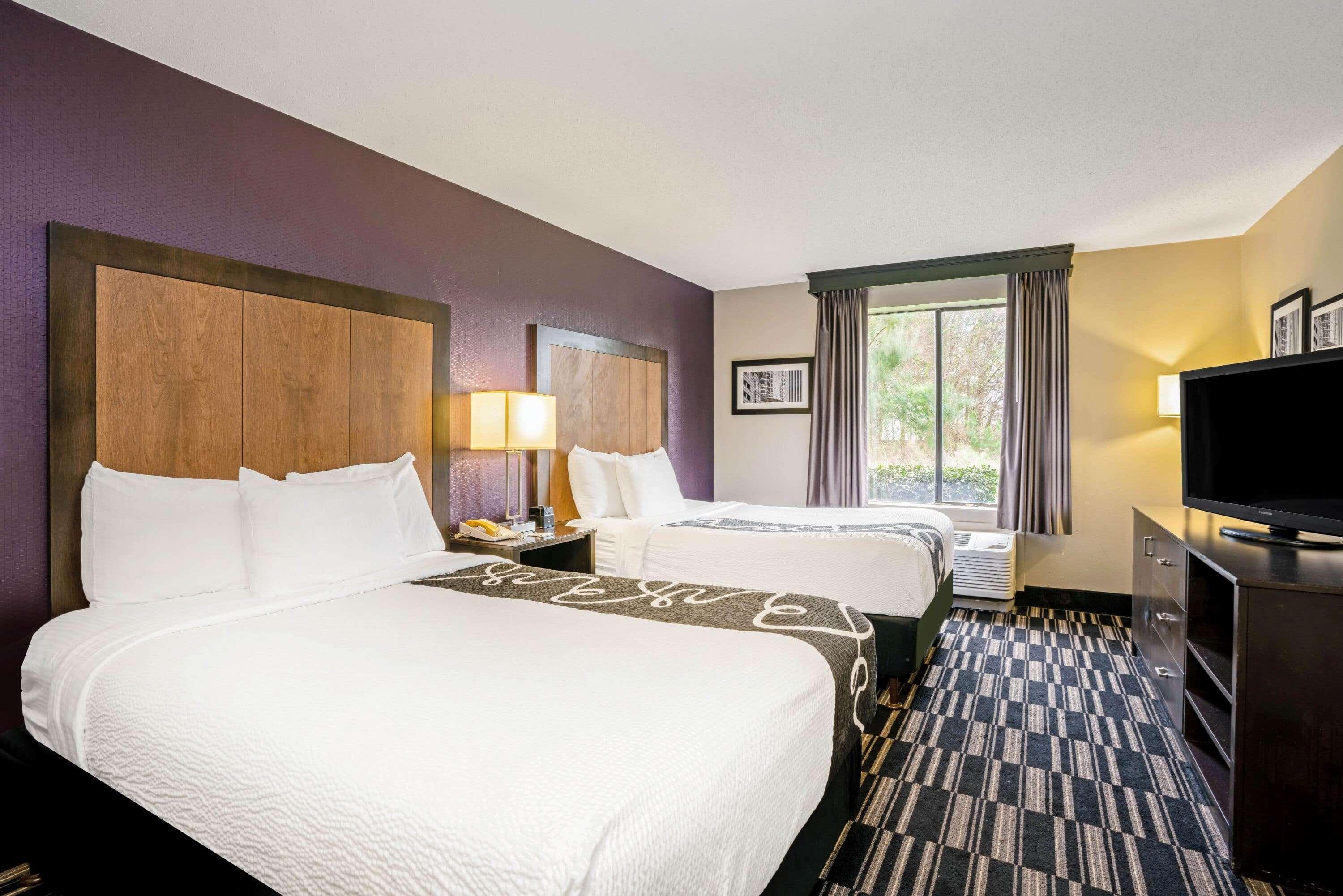 La Quinta & By Wyndham Spring Hotel 3*
