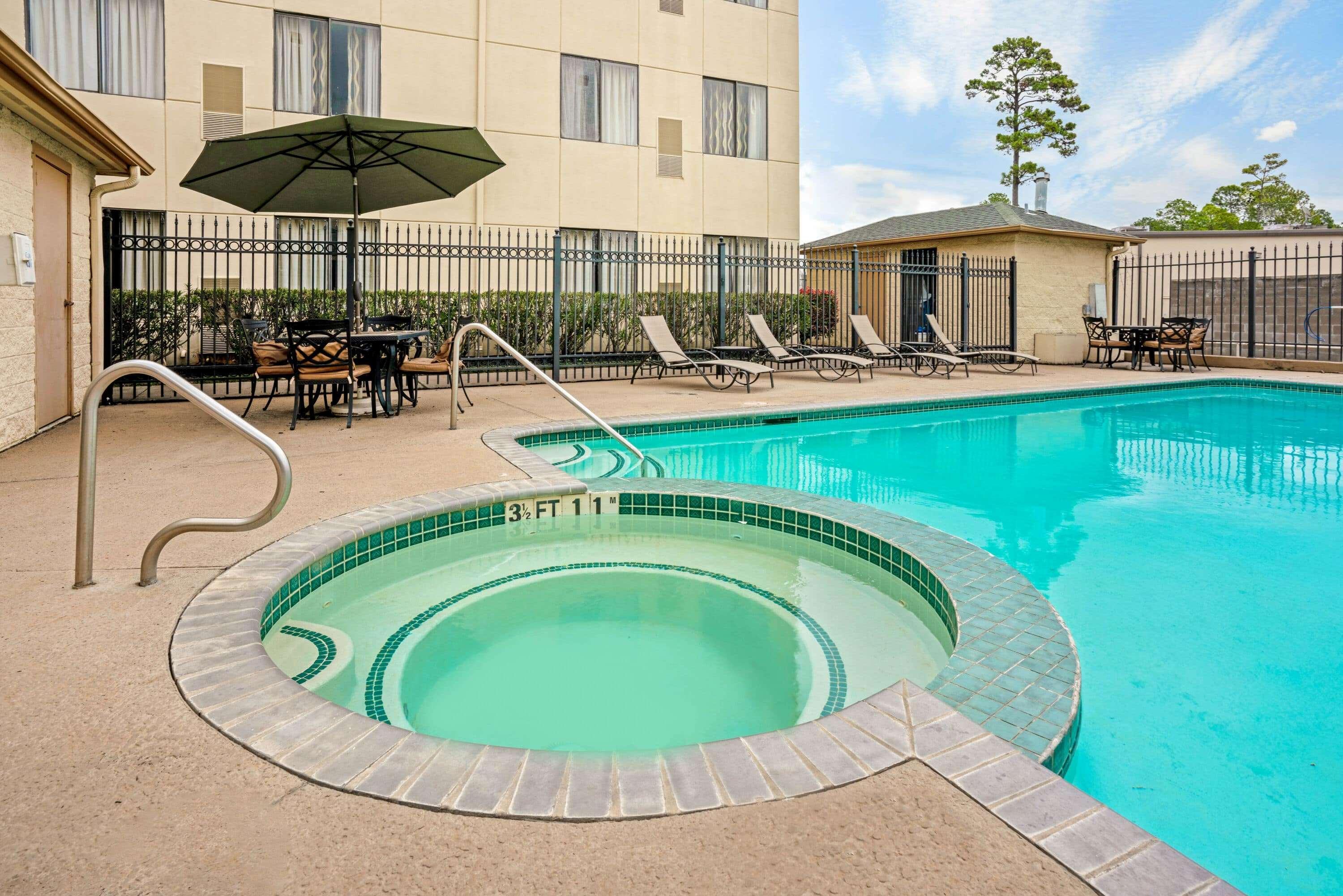 Hotel La Quinta & By Wyndham Spring The Woodlands