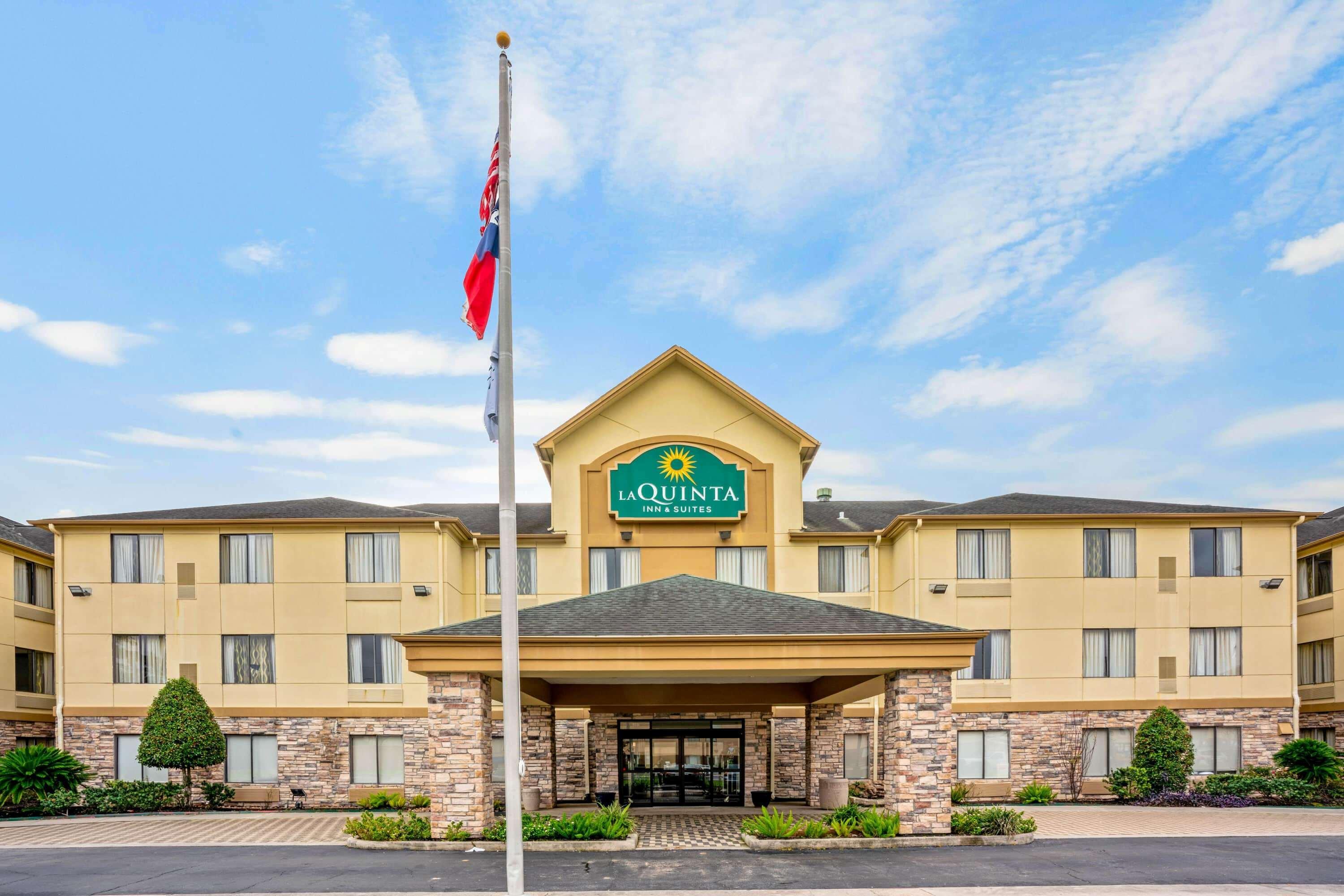 La Quinta & By Wyndham Spring The Woodlands