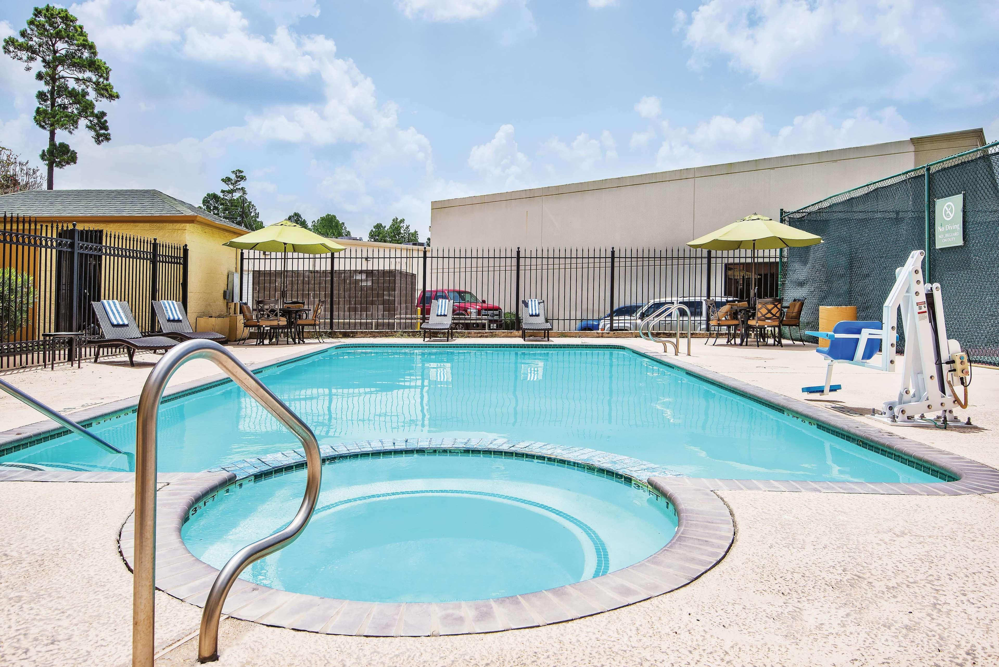 Hotel La Quinta & By Wyndham Spring